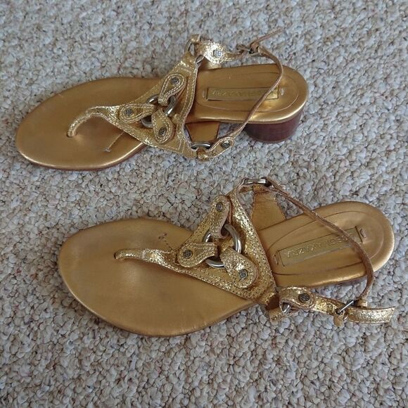 BCBG Max Azria Metallic Gold Tone leather Embellished Thongs size 37.5B - Picture 1 of 12